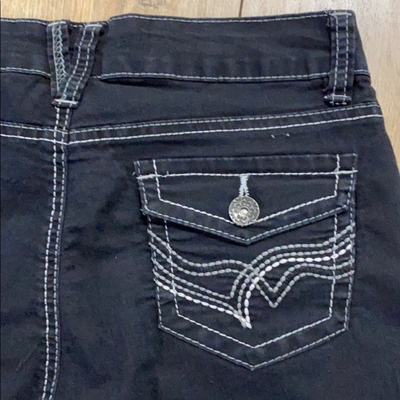 Black NWD Denim Capris, 8 - Picture 5 of 5